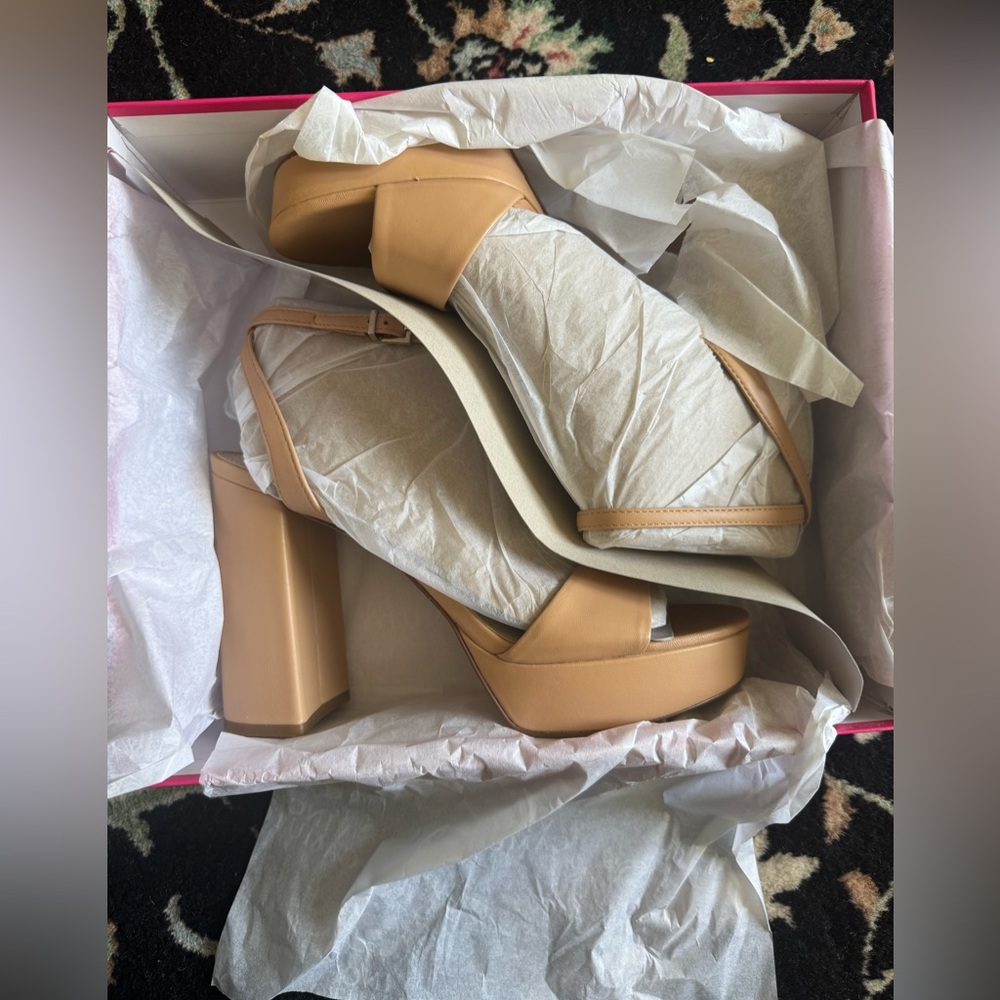 Brand New leather Pendry Platform Sandal